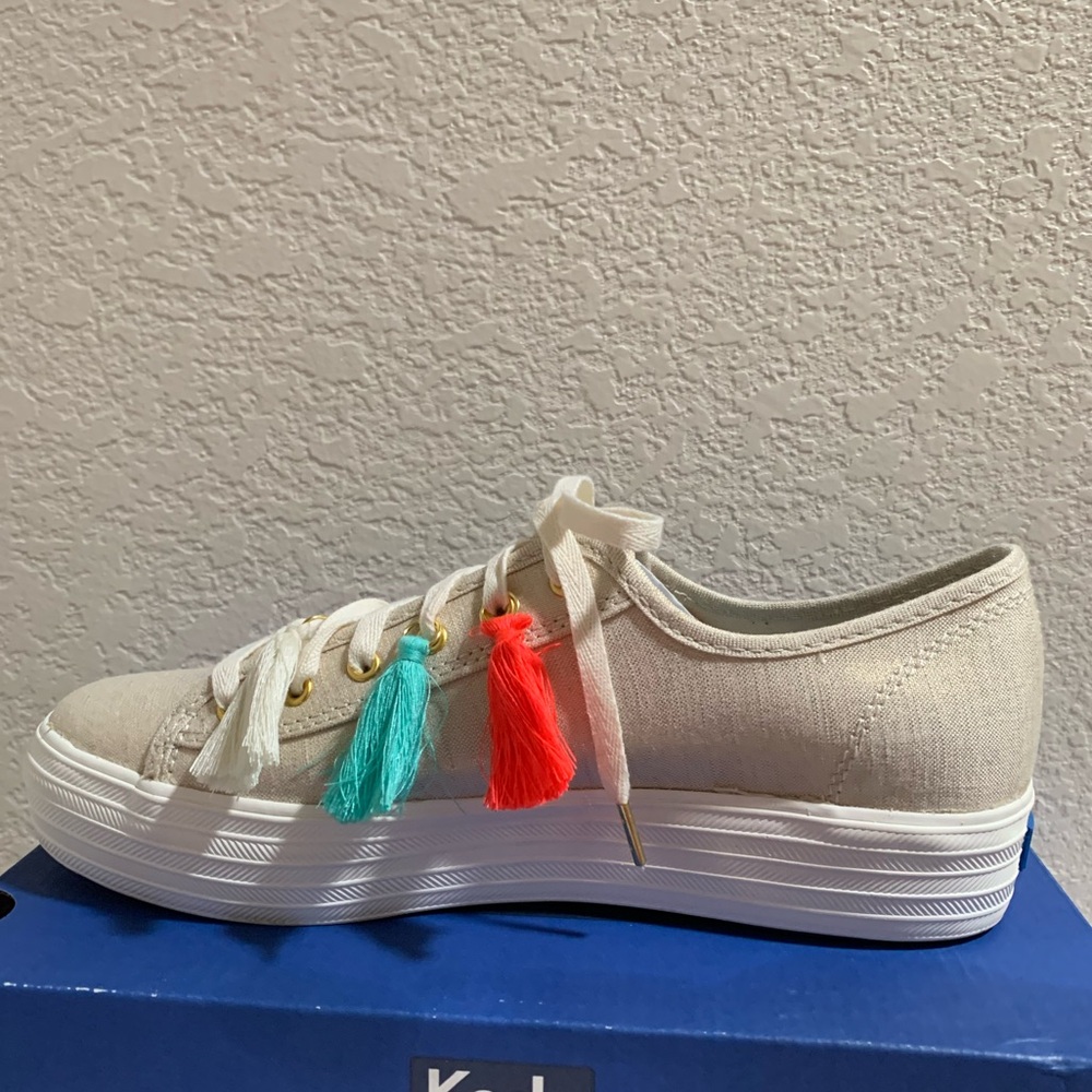 NIB Ked’s Size 6 1/2 M Triple Decker Kick Tassel Natural Color Sneaker